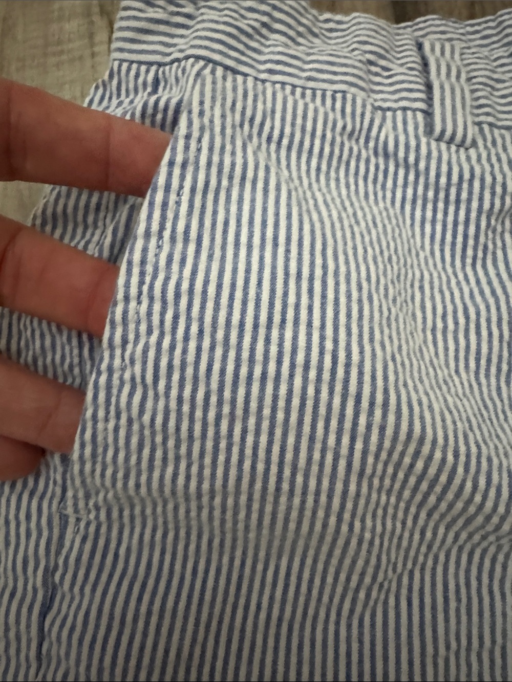 Vineyard Vines Seersucker Flat Front Shorts - Light Blue/White 16 school - Picture 5 of 8